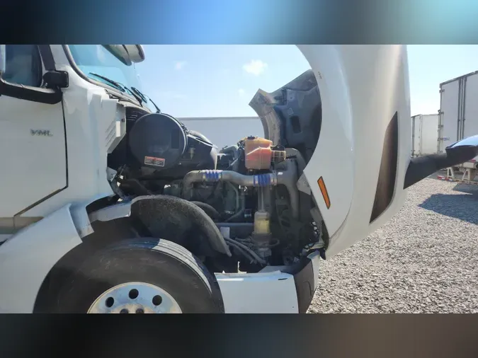 2018 Volvo VNL300