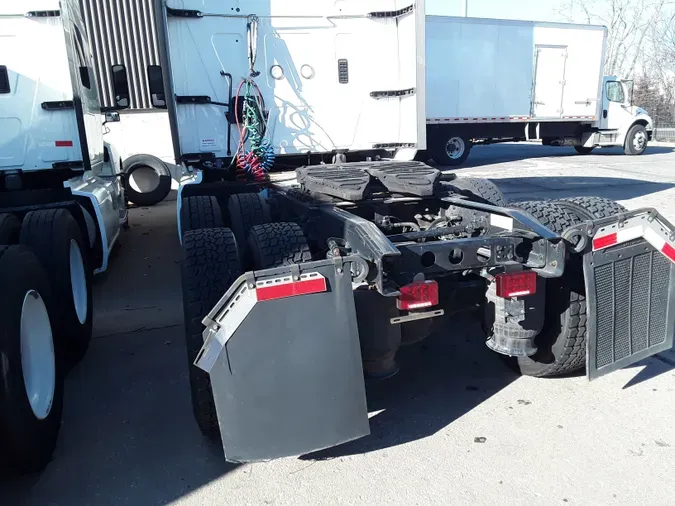 2019 NAVISTAR INTERNATIONAL LT625 SLPR CAB