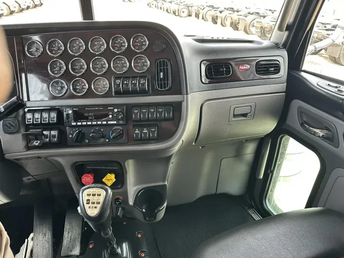 2023 Peterbilt 389d5908abeb08c27bb0eaed3e8592ecd6d