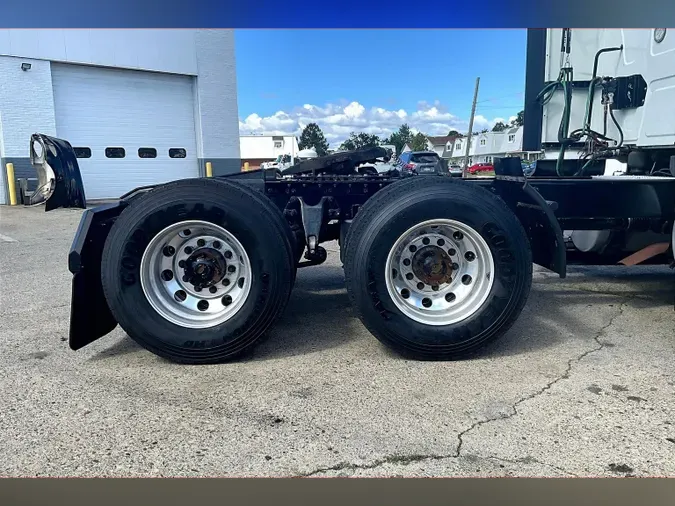 2022 INT LT625 6x4