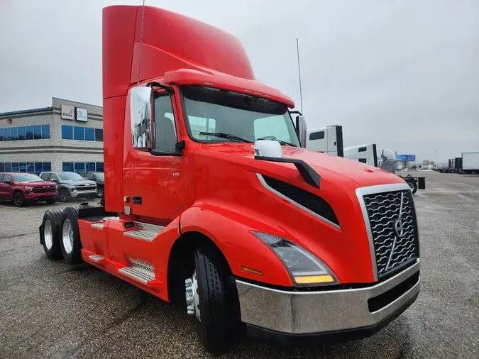 2020 VOLVO VNL62T