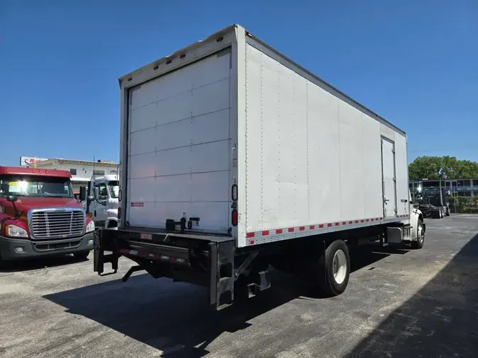 2016 FREIGHTLINER M2 106