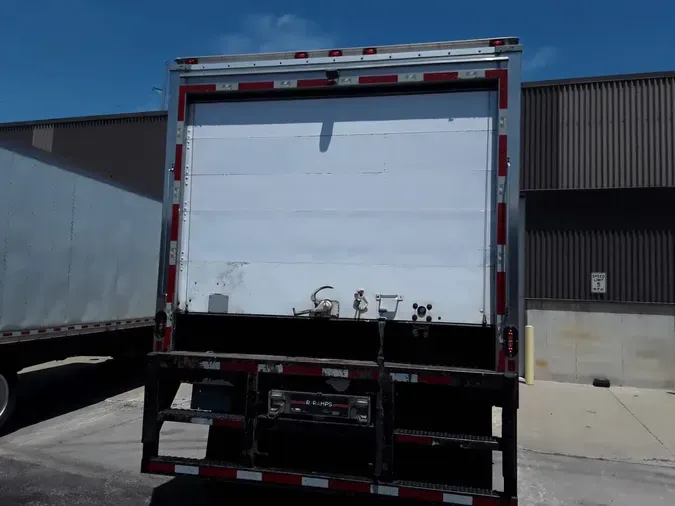 2019 FREIGHTLINER M2 106