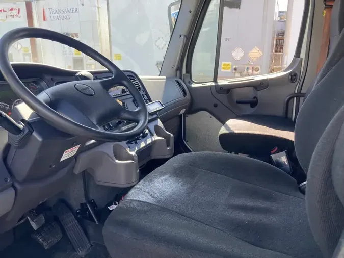 2020 FREIGHTLINER/MERCEDES M2 106