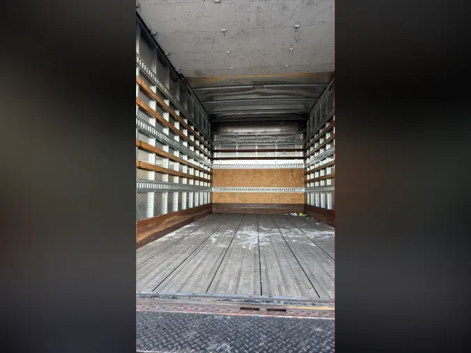 2019 ISUZU NPR HDd59a2908cee858810a0acbe5ca396760