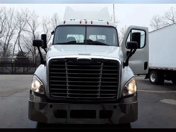 2019 FREIGHTLINER/MERCEDES CASCADIA 125d59e90982233d239bdcfdc64002c39da