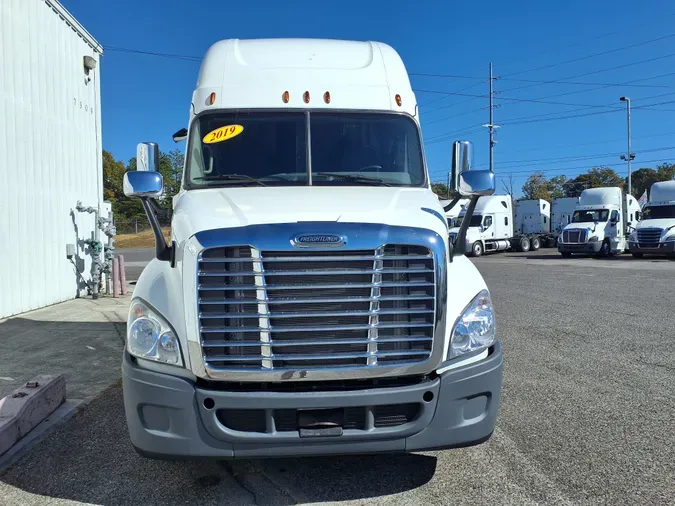 2019 FREIGHTLINER/MERCEDES CASCADIA 125