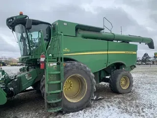 2016 John Deere S670