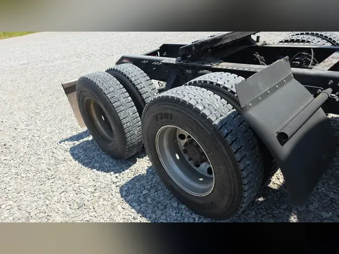 2018 Volvo VNL300