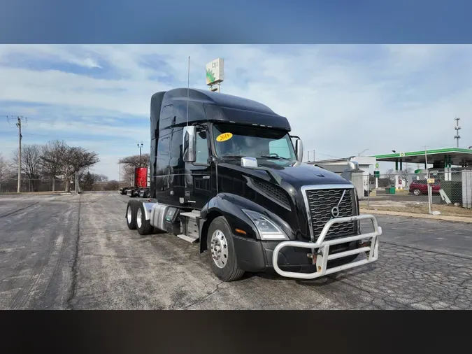 2019 VOLVO VNL64T760