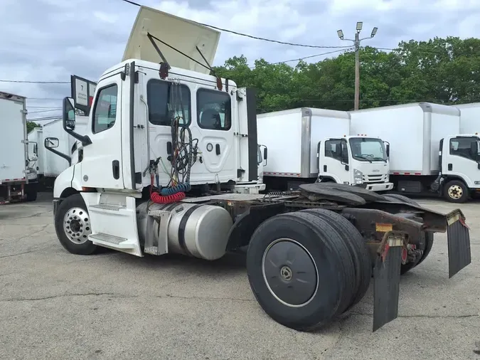 2019 FREIGHTLINER NEW CASCADIA 116