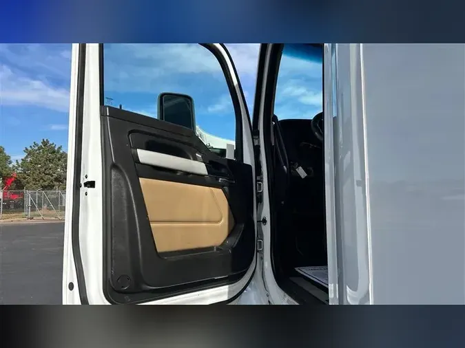 2022 KENWORTH T680d5adb5f7b9357f2bb3a7df87ecf30944