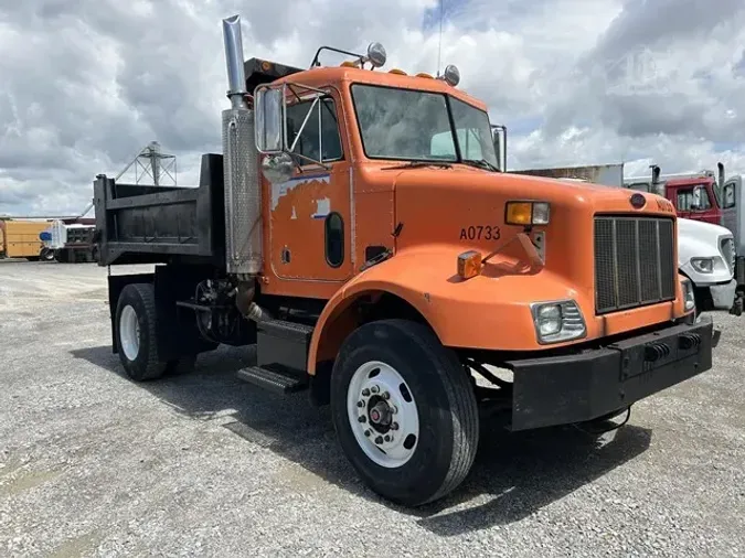 2004 PETERBILT 330