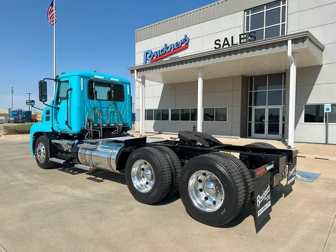 2020 MACK AN64T