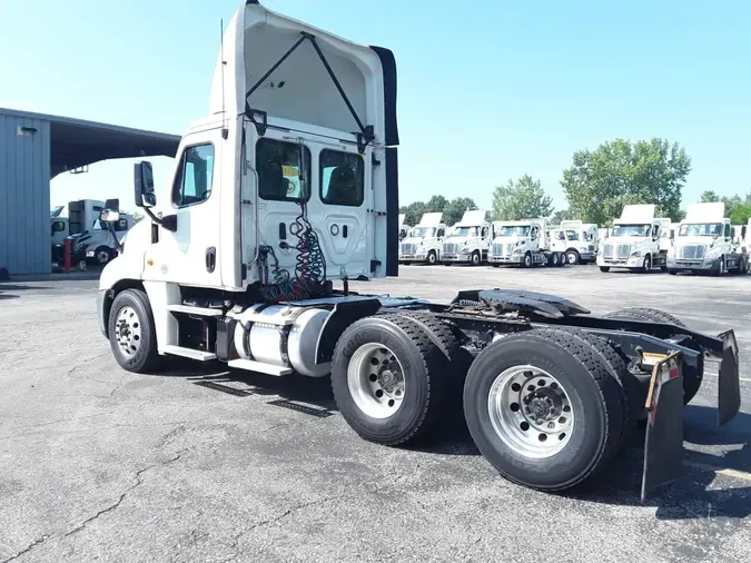 2018 FREIGHTLINER CASCADIA 125