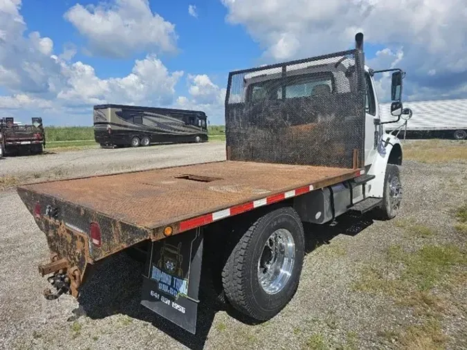 2006 FREIGHTLINER BUSINESS CLASS M2 106