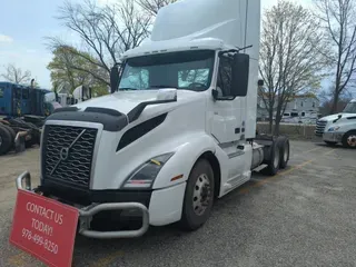 2019 VOLVO VNL64T-300