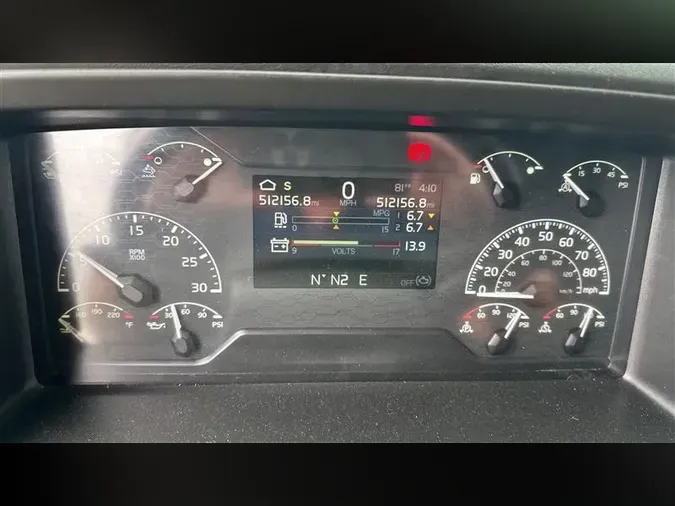 2020 VOLVO VNL860