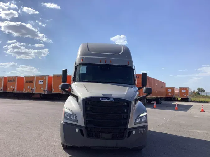 2022 Freightliner Cascadia 126d5bd02b81dcac4727faed428cf16b2b0