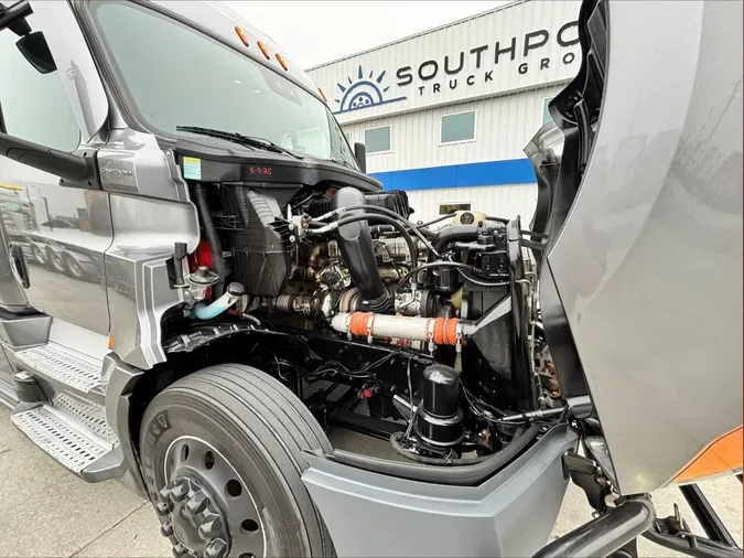 2024 Freightliner Cascadia 126