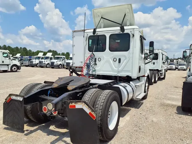 2021 FREIGHTLINER CASCADIA PX12642ST