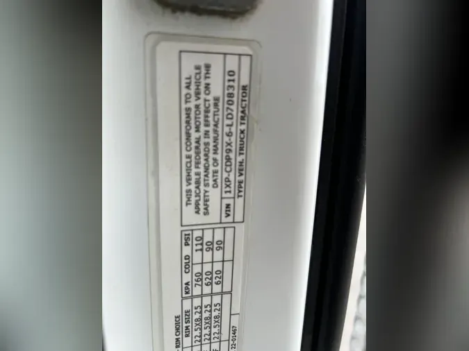 2020 Peterbilt 567