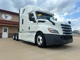 2020 Freightliner New Cascadia 126