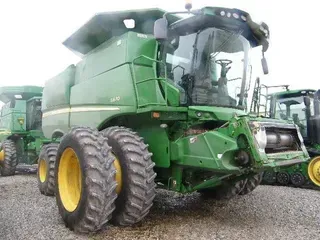 2012 John Deere S670