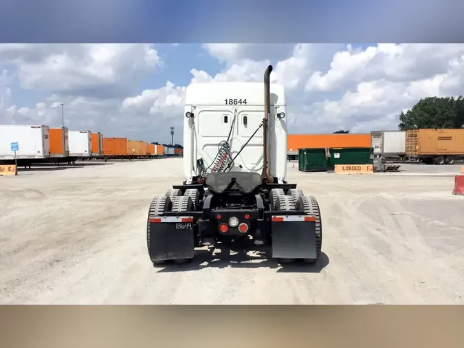 2020 Freightliner Cascadia 126