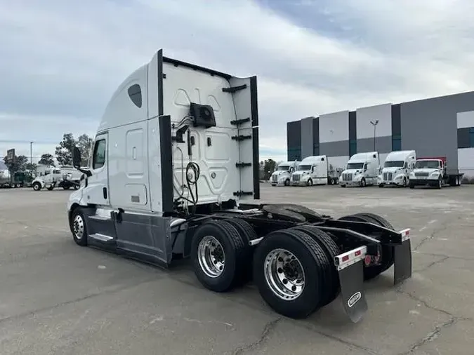 2022 Freightliner Cascadia