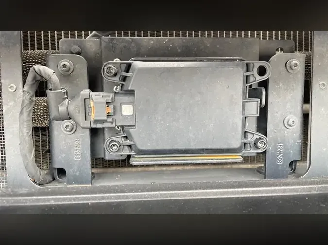 2020 VOLVO VNL760