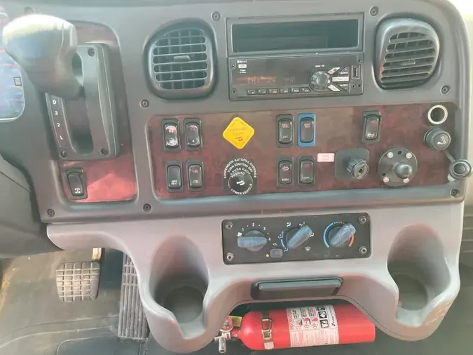 2019 FREIGHTLINER/MERCEDES M2 106d5d058c82e03ae5d679ac585898abd53