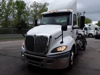 2019 NAVISTAR INTERNATIONAL RH613 DAYCAB S/A