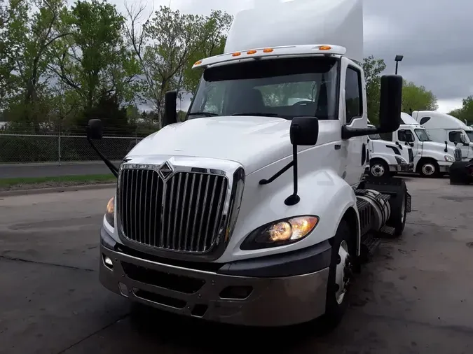 2019 NAVISTAR INTERNATIONAL RH613 DAYCAB S/Ad5d7d2ad5e6299e669b15b7ef48494f6