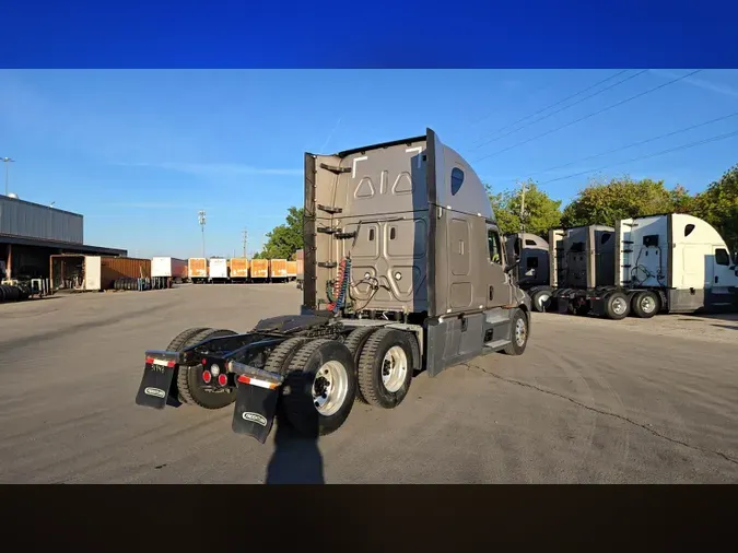 2024 Freightliner Cascadia 126
