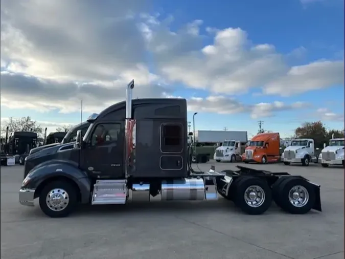 2022 Kenworth T680