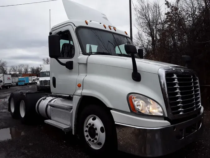 2019 FREIGHTLINER/MERCEDES CASCADIA 125