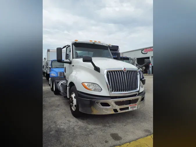 2019 NAVISTAR INTERNATIONAL LT625 DAYCAB T/Ad5dd37d17021ae688417e3a759cf6372