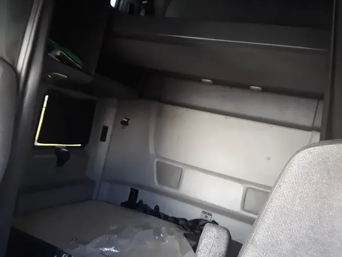 2020 NAVISTAR INTERNATIONAL LT625 SLPR CAB