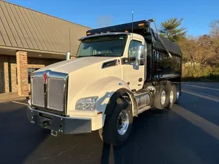 2025 Kenworth T880 Tri-axle