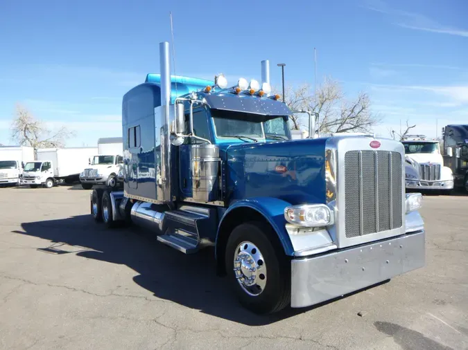 2021 Peterbilt 389