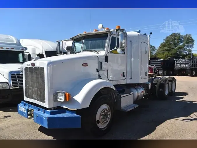 2015 PETERBILT 365
