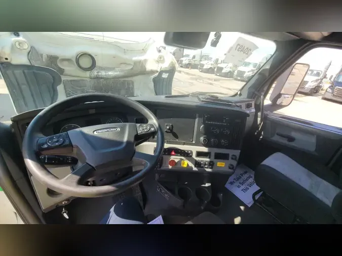 2021 Freightliner Cascadia 126d5e67fbf0b55049d3a1a23eed8d216bc