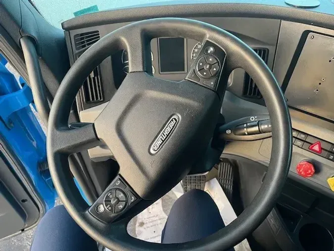 2022 Freightliner Cascadia