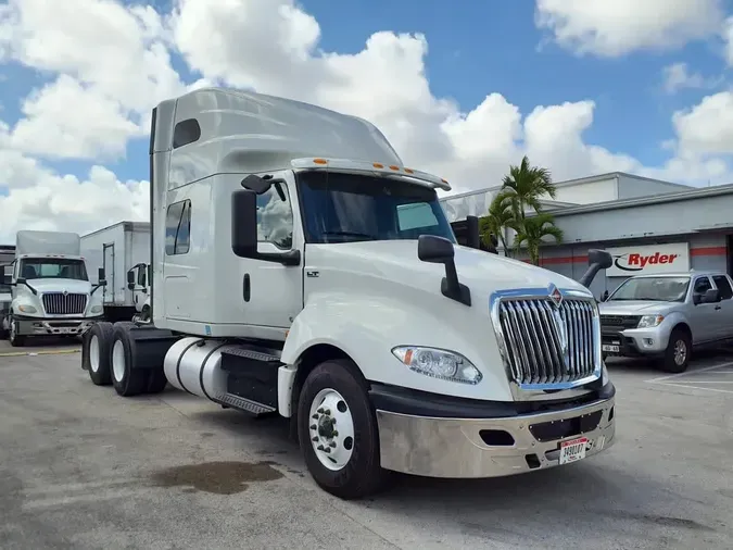 2020 NAVISTAR INTERNATIONAL LT625 SLPR CAB