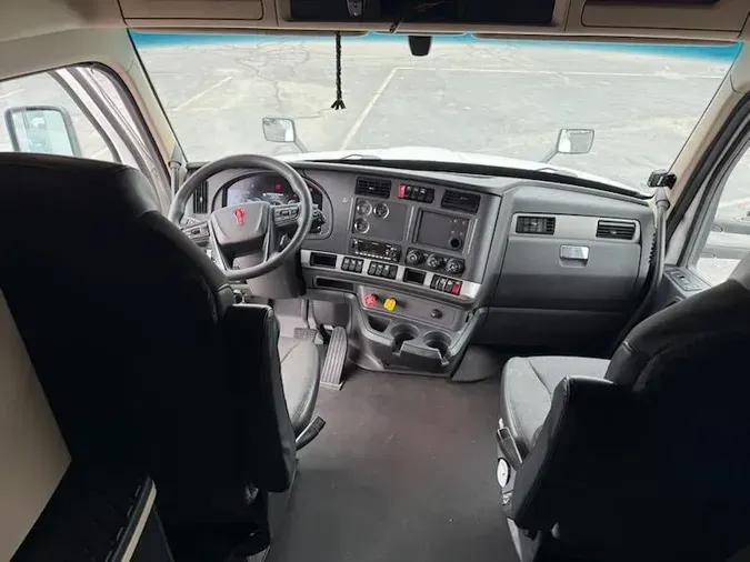 2022 Kenworth T680