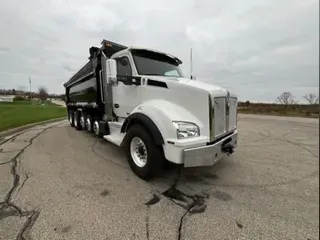 2022 Kenworth T880