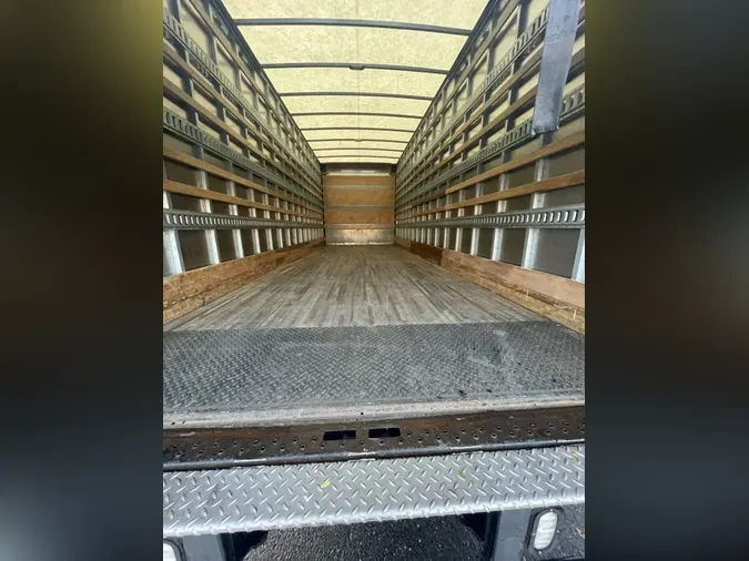 2020 FREIGHTLINER M2 106