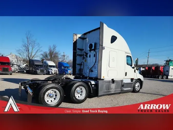 2020 FREIGHTLINER CA126