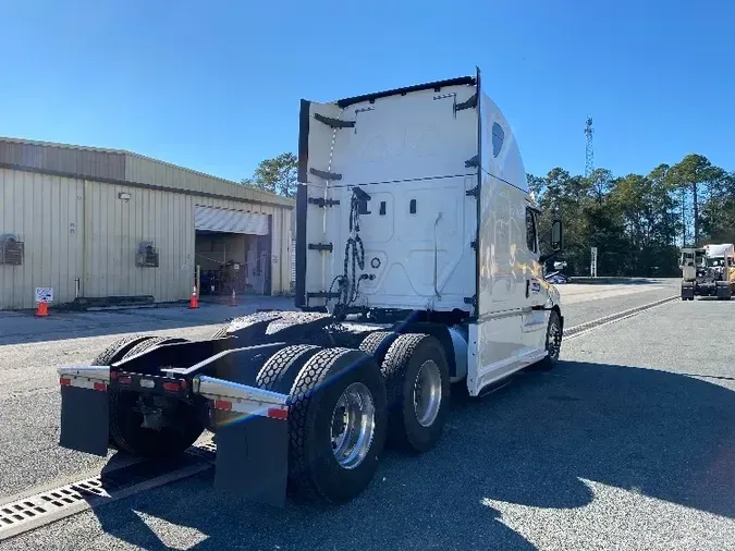 2020 Freightliner T12664ST